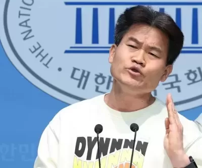 尹 탄핵 반대 전한길... 한동훈은 배신자, 이재명과 손잡고 대통령 등에 칼 꽂아