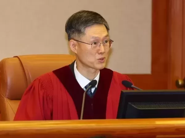 尹 대통령 탄핵 심판 점점 다가와... 경찰, 헌재 앞 주유소 폐쇄 검토