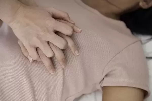 마라톤 대회서 의식 잃고 쓰러진 50대 남성... 함께 뛰던 군의관이 심폐소생술로 구했다