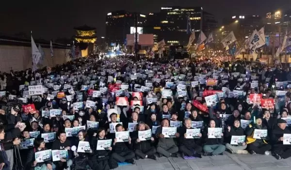 이재명 참석한 尹 파면 집회... 신고는 10만 명, 경찰 추산은 5500명 참가