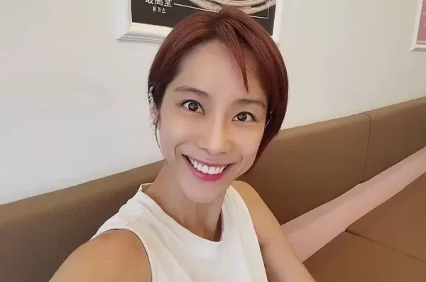 쥬얼리 출신 조민아, 전국 4위 보험왕 됐다 다음번 수상 소감은 노래로