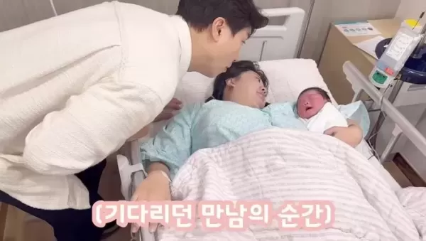 박수홍 부부, 난임 부부 위해 유튜브 수익 3300만원 전액 기부