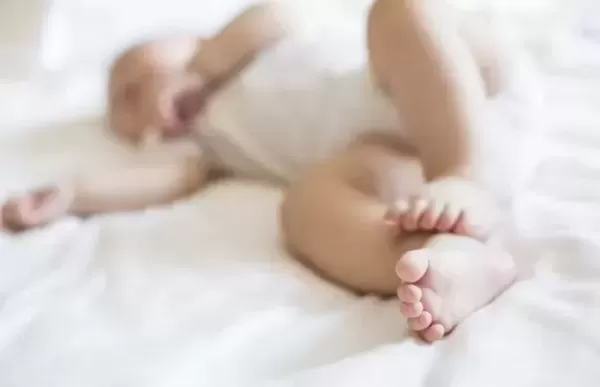 임신 몰랐던 여친이 화장실서 아이 출산 119신고... 심정지→사망