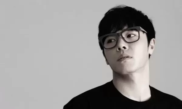 장례 절차 보류된 휘성... 유족들, 슬픔 속에 어려운 결정 내렸다
