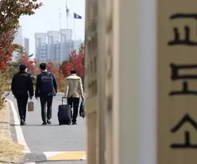마약사범 급증해 수용인원 늘어...감방 좁아 인권침해 당했다며 소송하는 재소자들