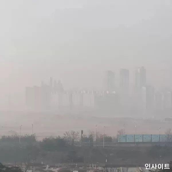 잿빛 미세먼지 폭탄에 이어... 내일은 중국발 황사까지 온다