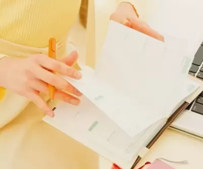 다꾸하는 20대 초반 여친... 애 같다며 이별 통보한 남친