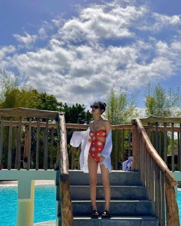 러블리즈 정예인 비키니 몸매