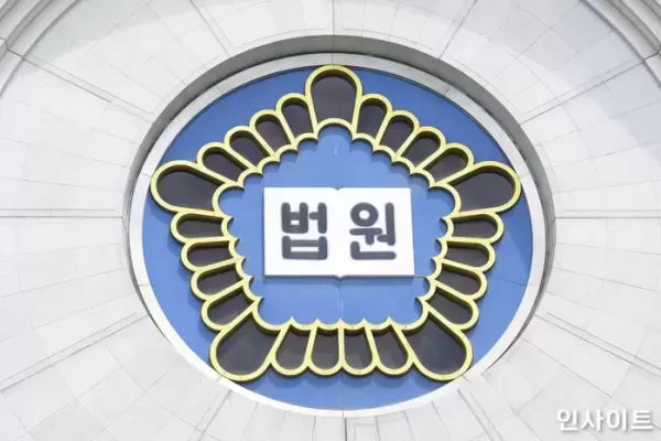 전동 킥보드 타고 무단횡단한 학생 경찰서 데려간 운전자... 아동학대범으로 재판받게 됐습니다