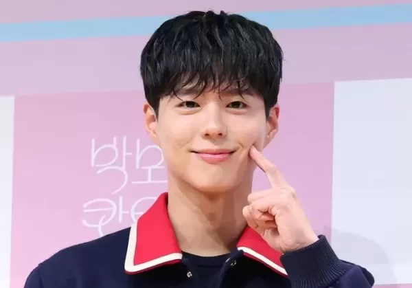 더 시즌즈 새MC 맡은  박보검... 신입사원 같은 마음으로