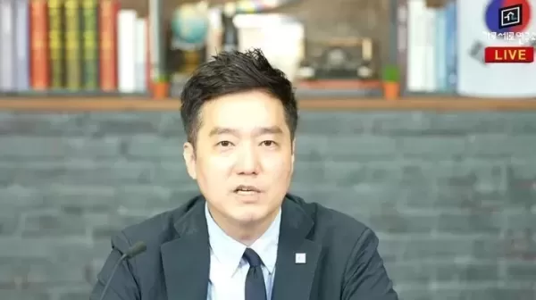 김수현, 가세연의 故김새론 뽀뽀 사진 폭로에도 입장 변화 無... 디즈니+ 넉오프 촬영 중