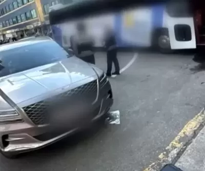 왕복 2차로 한 가운데 차 세우고 잠적한 운전자... 결국 견인 엔딩 맞았다