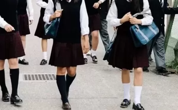 10대 청소년에게도 43만원...경기 부양 위해 돈 마구 뿌리는 이 나라