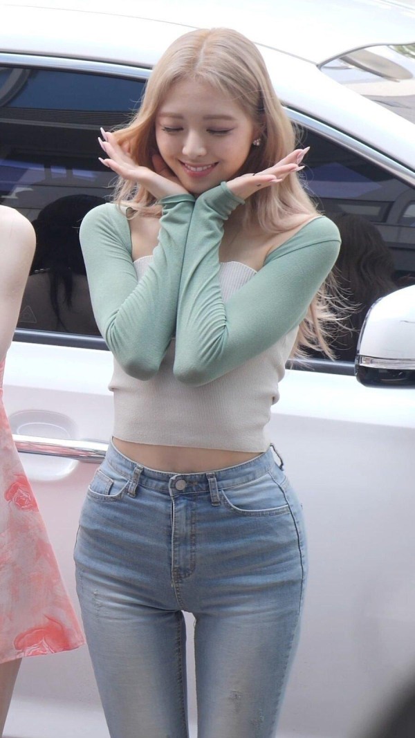 Itzy 유나 청바지 핏