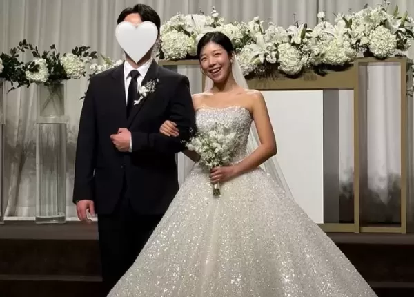 쓰복만 김보민, 깜짝 결혼 고백... 가진 것 없을 때 만난 사람